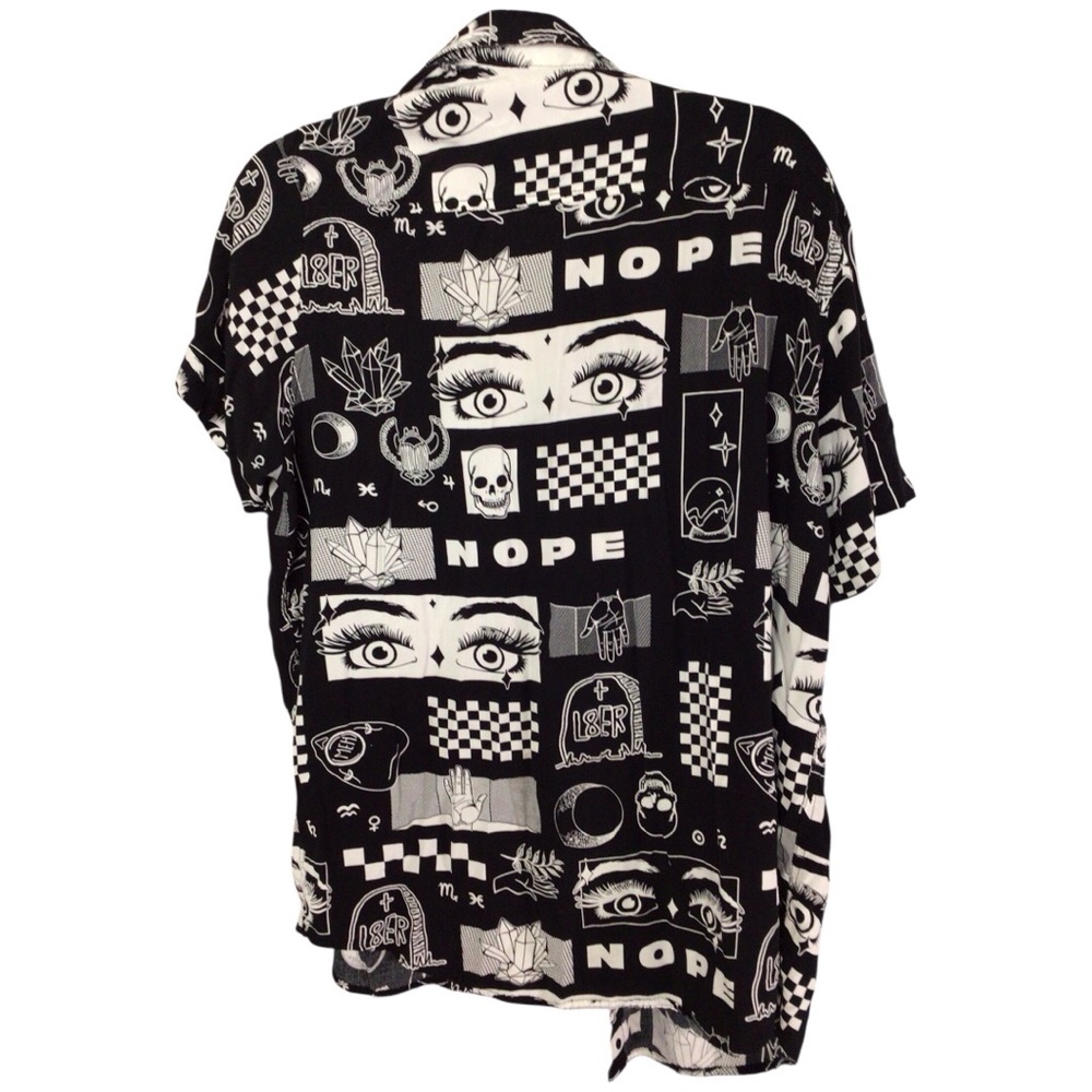 Hot Topic Monochrome Graphic Unisex  Shirt size XL - Picture 3 of 4
